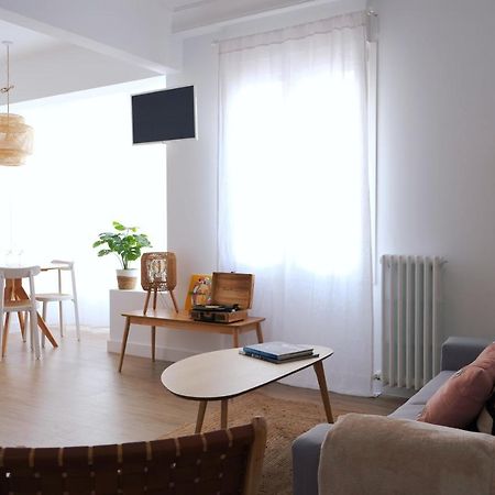 Bright And Modern Apartment In Bilbao City Center エクステリア 写真